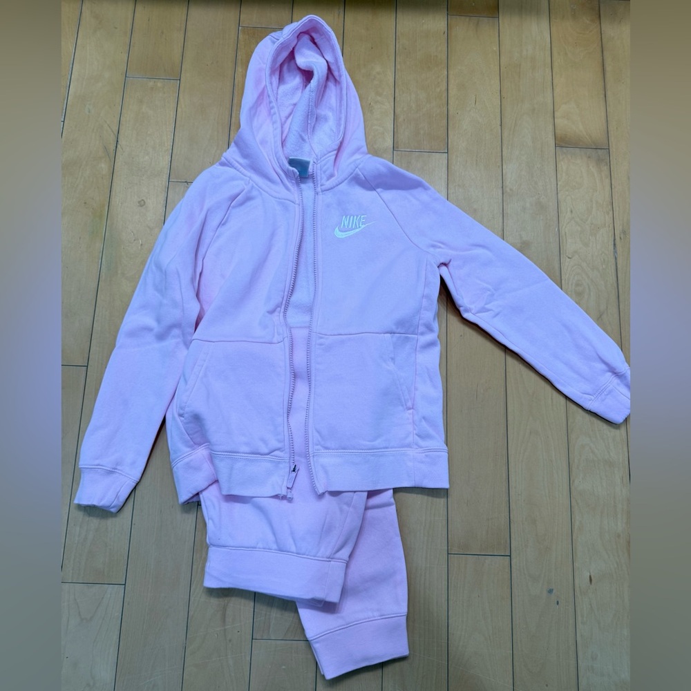 Nike good condition set